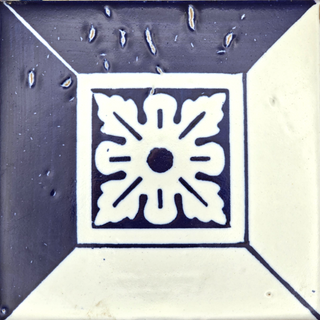 Azulejo-Wandbild “Blüte im Quadrat”